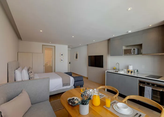 403 Std C Capitalia Contemporary And Rooftop Access *
